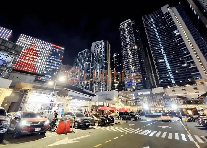 Bgc Facing Mitsukoshi Mall #upt122g Manila